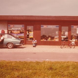 1974 - Købmand Pallesens butik udefra